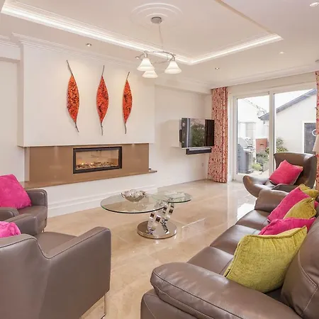 Charleston Villa