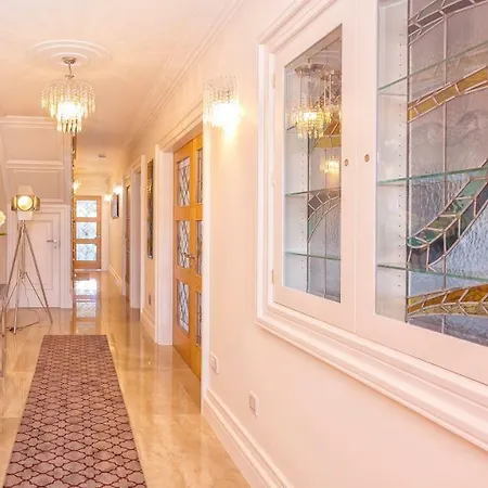 Charleston Villa *